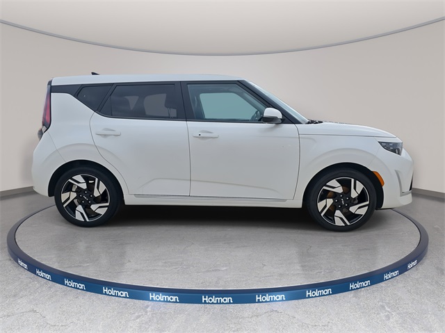 2023 Kia Soul GT-Line photo 4