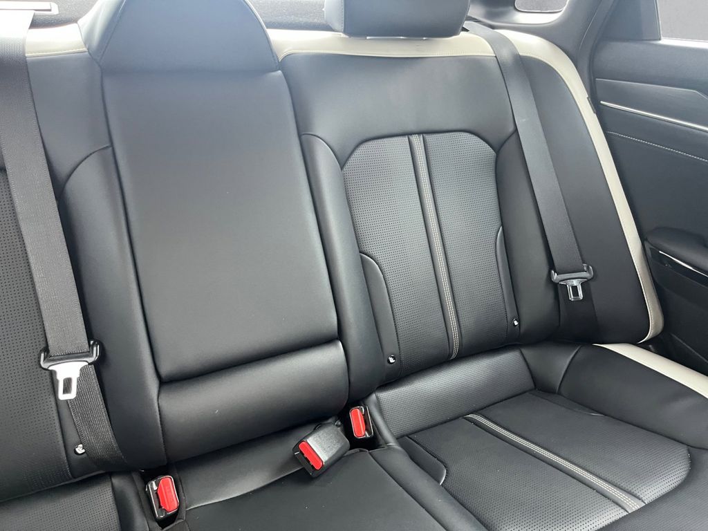 2025 Kia K5 GT-Line photo 14