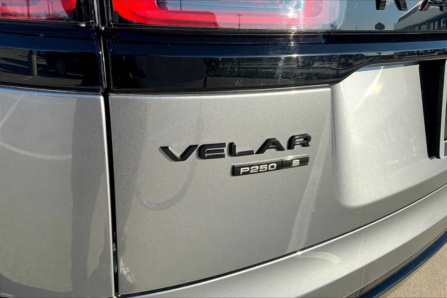 2020 Land Rover Range Rover Velar R-Dynamic S photo 28