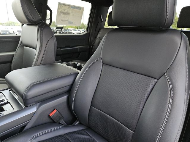 2025 Ford F-150 Lariat photo 22