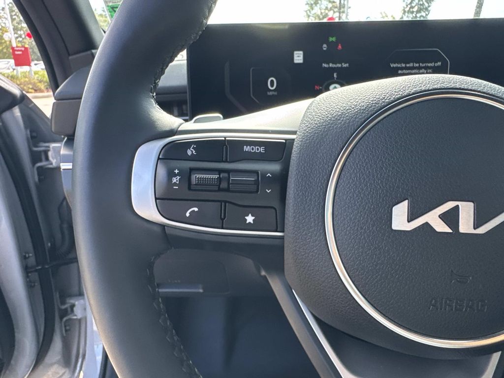 2025 Kia K5 GT photo 22