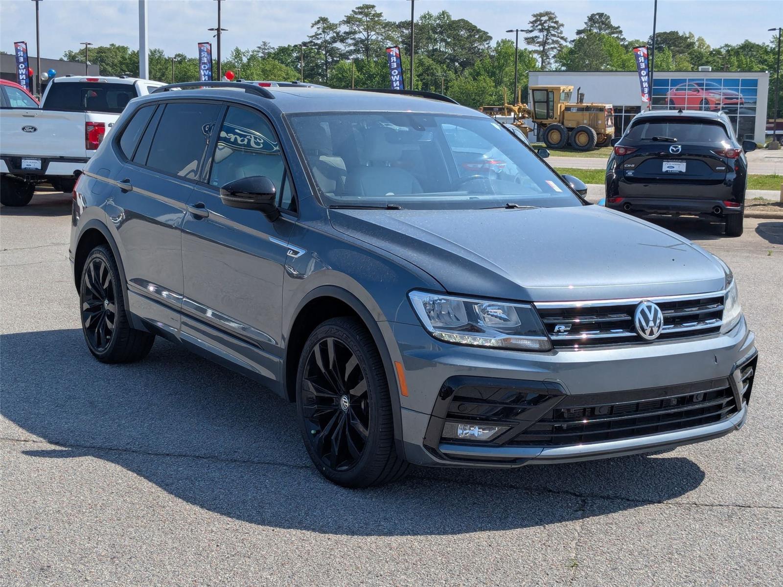 2021 Volkswagen Tiguan SE R-Line Black photo 2
