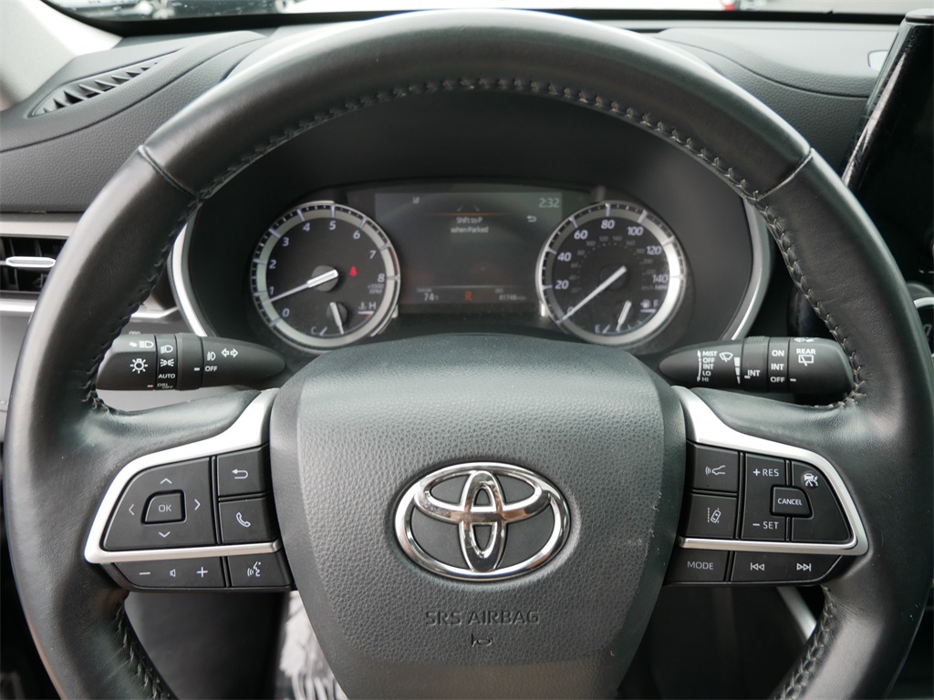 2022 Toyota Highlander XLE photo 21