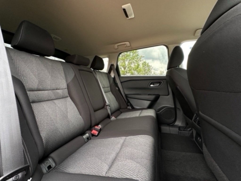 2026 Nissan Rogue SV photo 19
