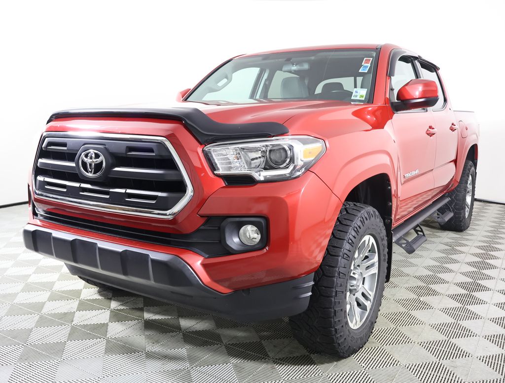 2016 Toyota Tacoma SR5 photo 2