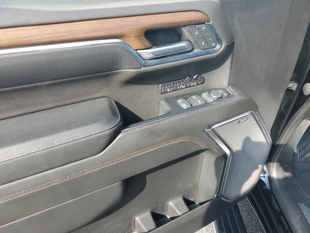 2023 Chevrolet Silverado 1500 High Country photo 18