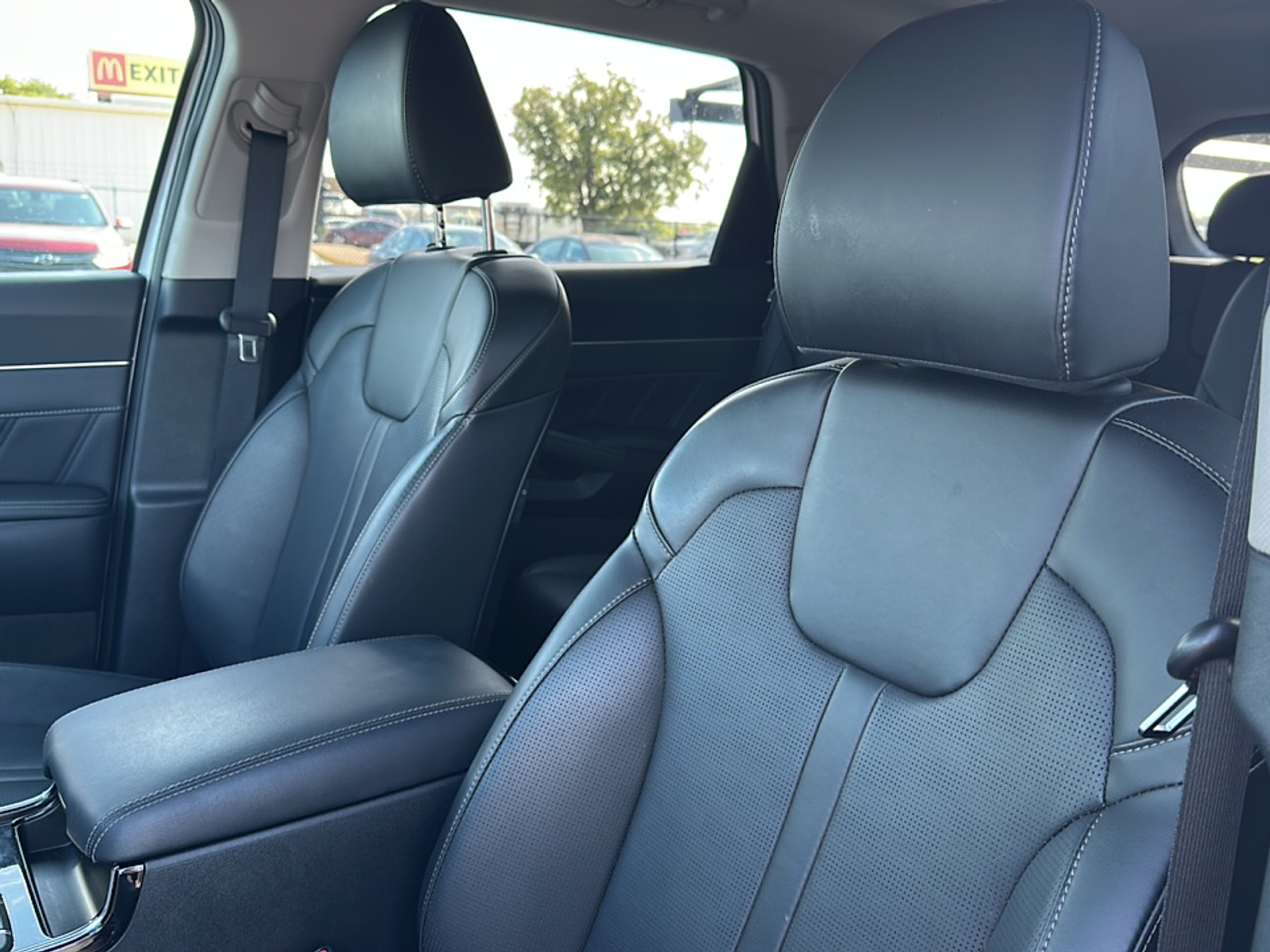 2025 Kia Sorento SX photo 5