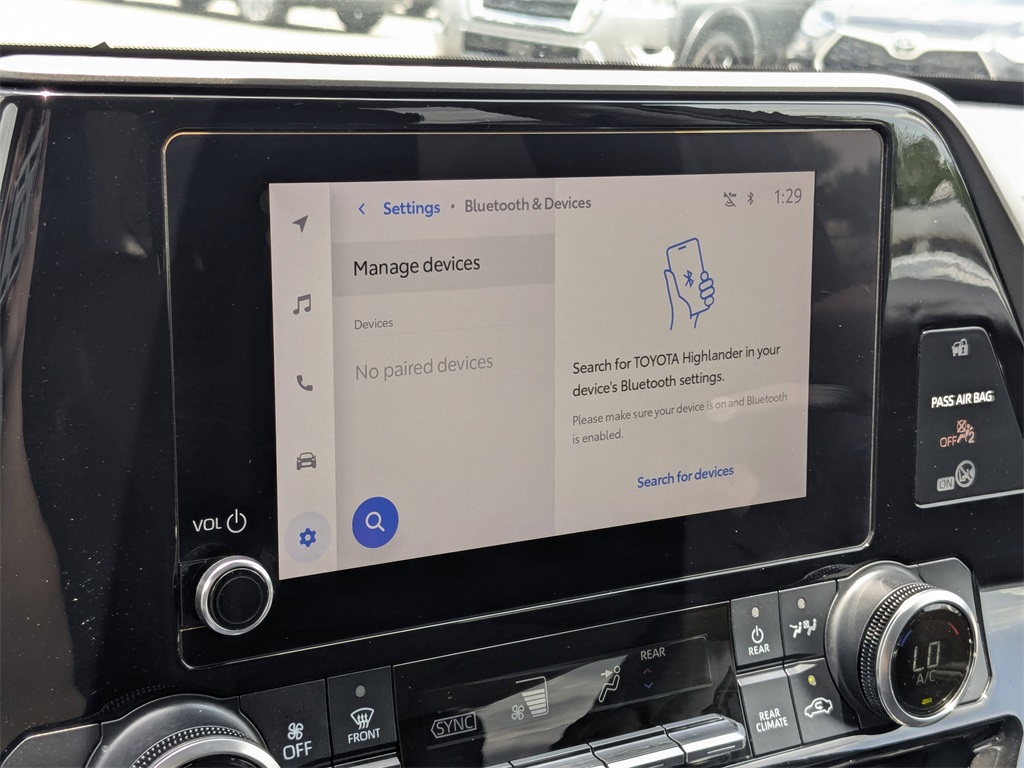 2023 Toyota Highlander LE photo 23