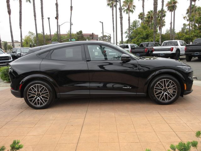 2025 Ford Mustang Mach-E Premium photo 5