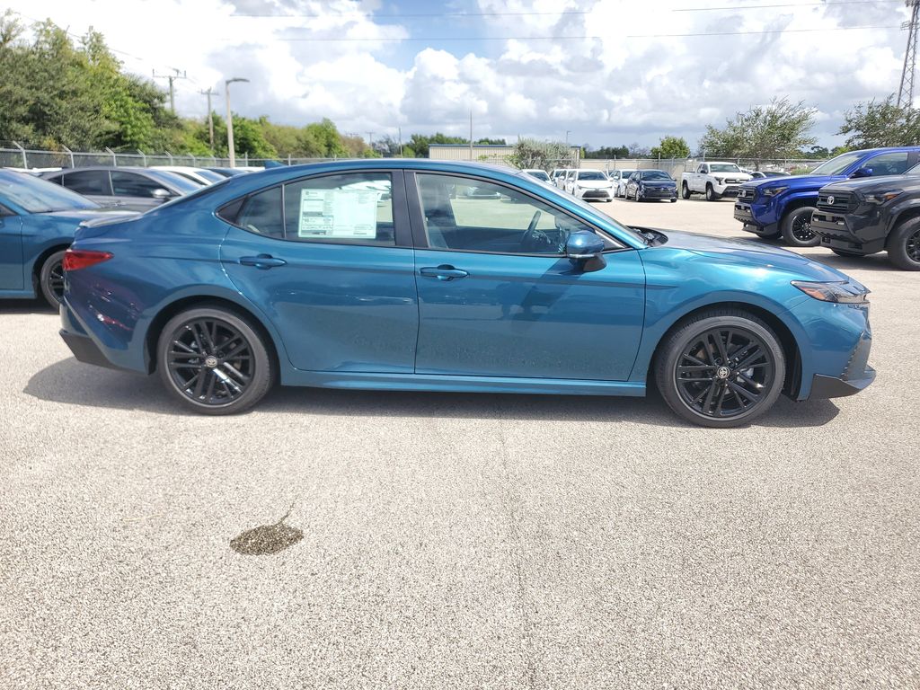 2026 Toyota Camry SE photo 4