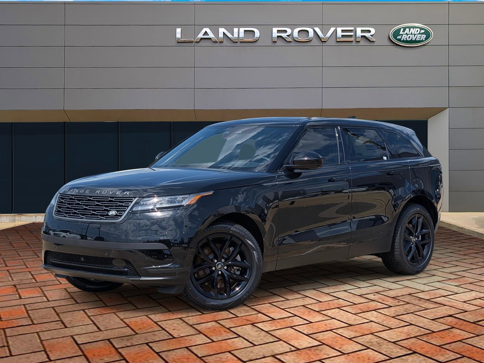 2026 Land Rover Range Rover Velar S's photo