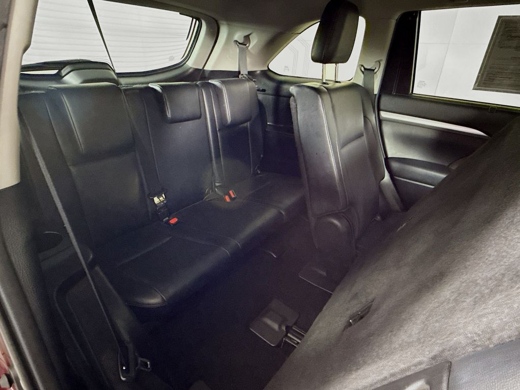 2019 Toyota Highlander XLE photo 29