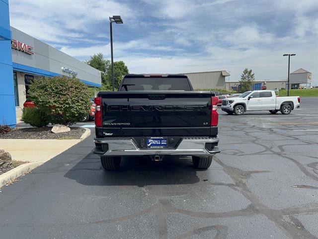 2023 Chevrolet Silverado 1500 LT photo 4