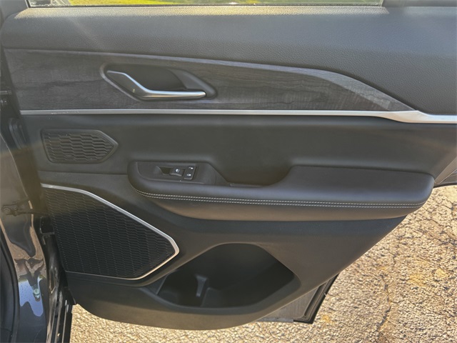2022 Jeep Grand Cherokee Limited photo 15