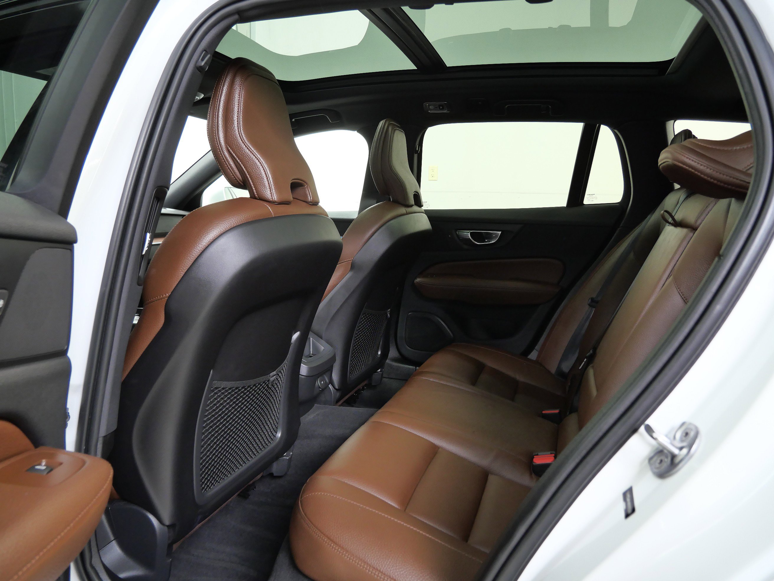 2022 Volvo V60 Cross Country T5 AWD photo 14