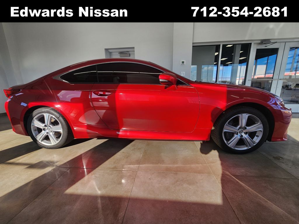 2016 Lexus RC 300's photo