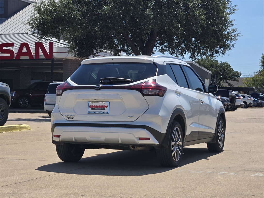 2024 Nissan Kicks SV photo 2