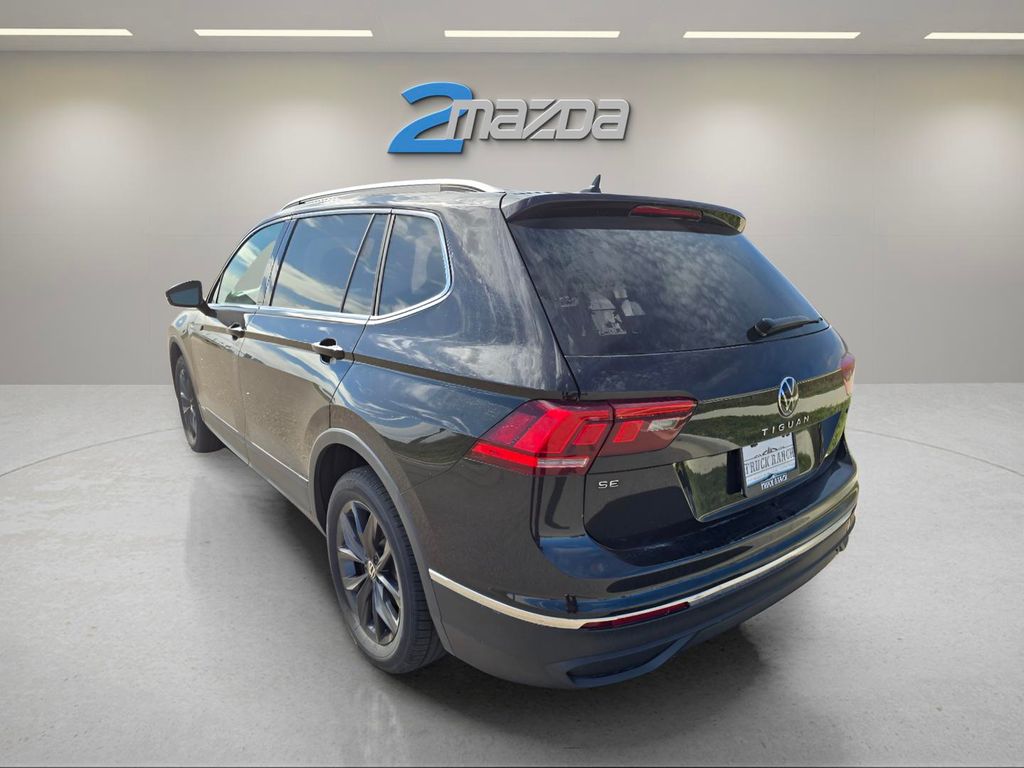 2024 Volkswagen Tiguan SE Wolfsburg Edition photo 3