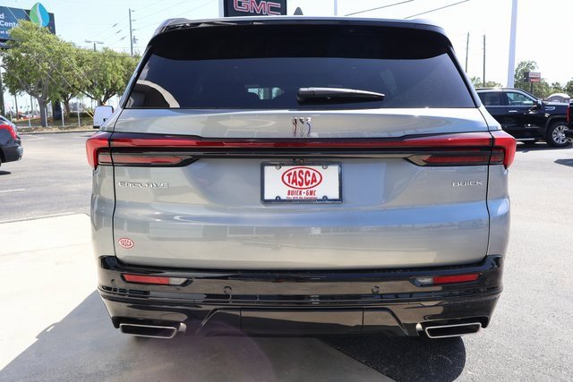 2025 Buick Enclave Sport Touring photo 2