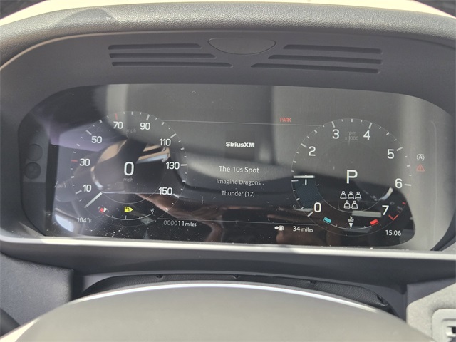 2025 Land Rover Discovery S photo 8