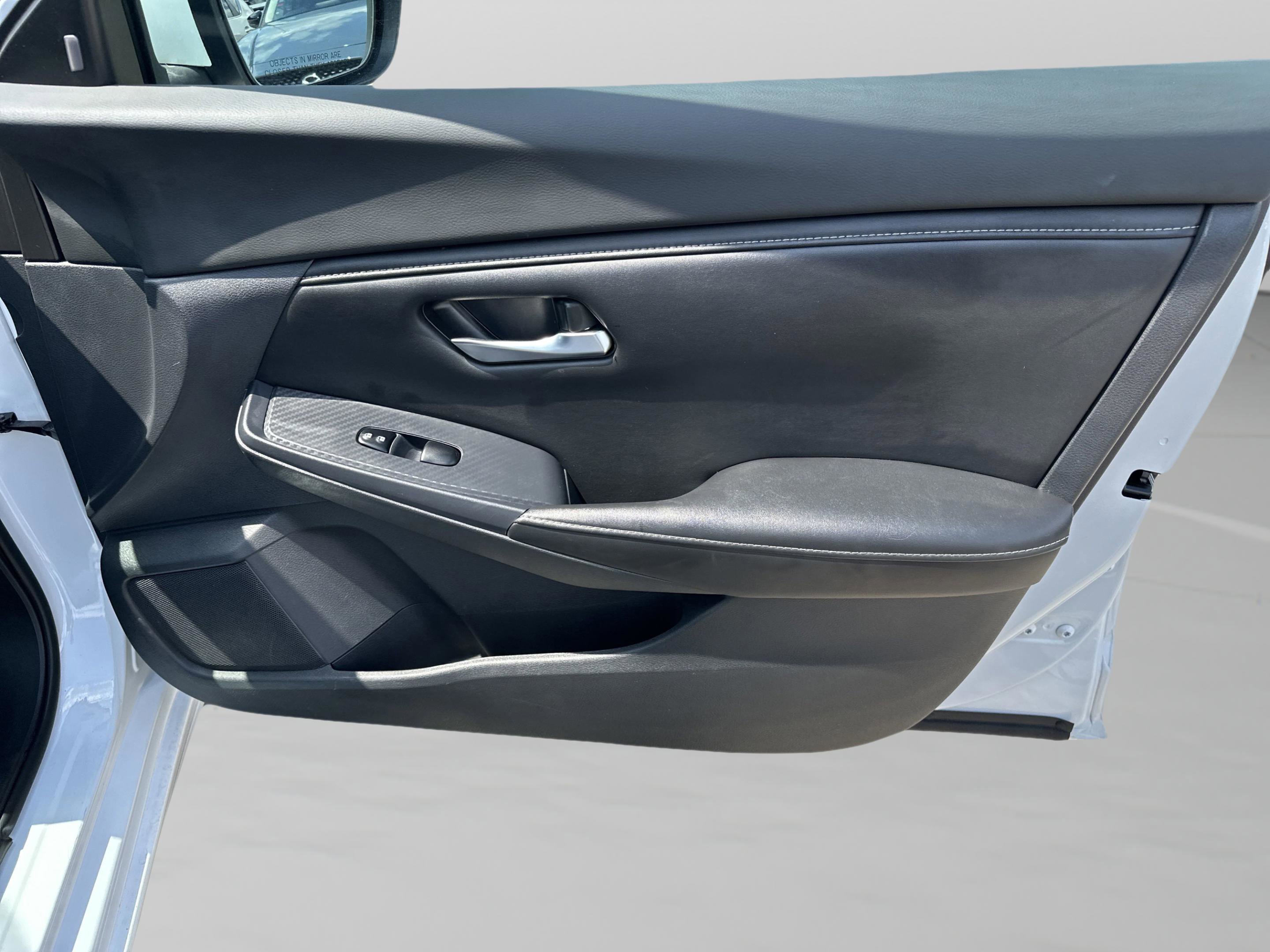 2023 Nissan Sentra SV photo 13