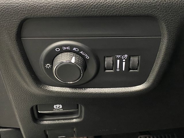 2025 Jeep Grand Cherokee Altitude photo 23