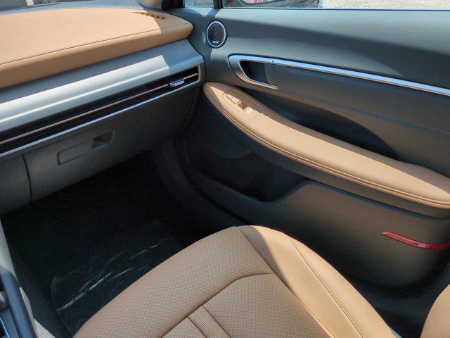 2025 Hyundai Sonata Hybrid Limited photo 9