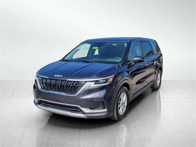 2024 Kia Carnival LX photo 6