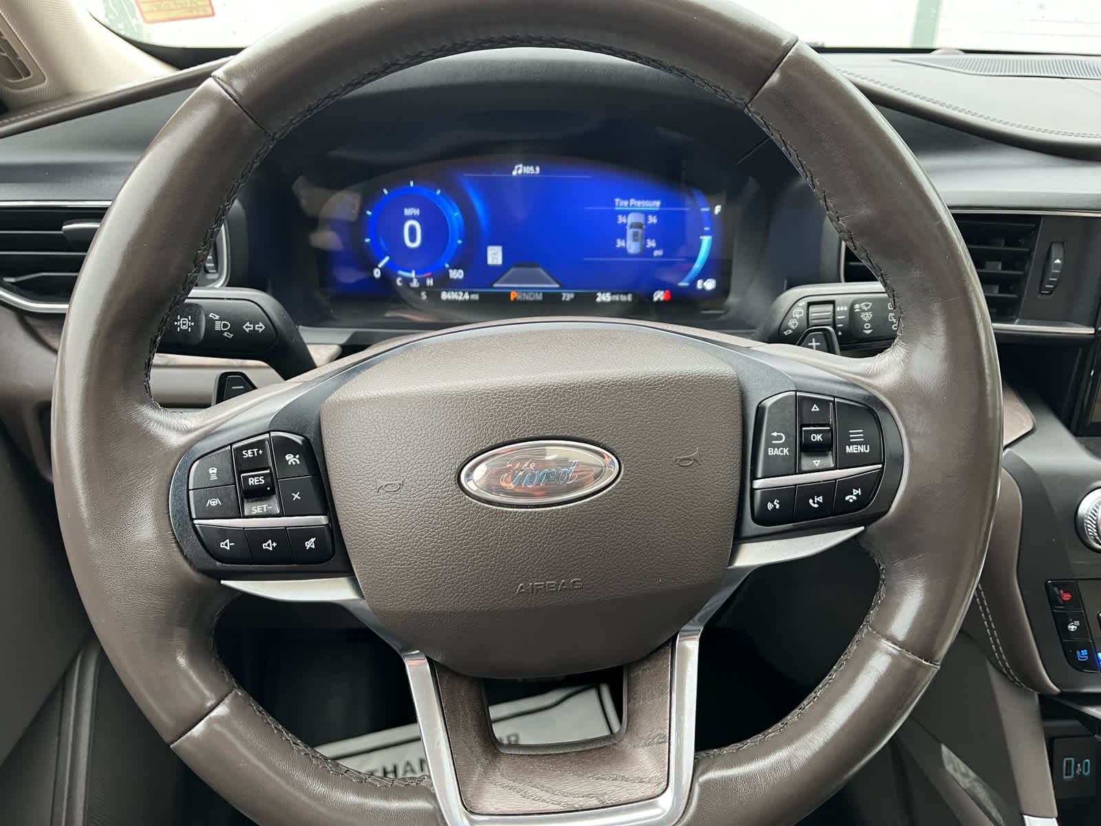 2020 Ford Explorer Platinum photo 24