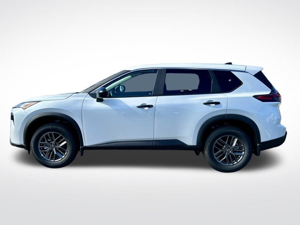 2025 Nissan Rogue S photo 3