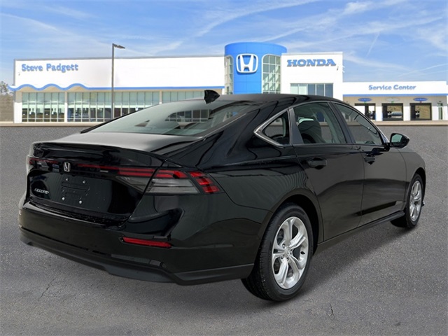 2025 Honda Accord LX photo 3