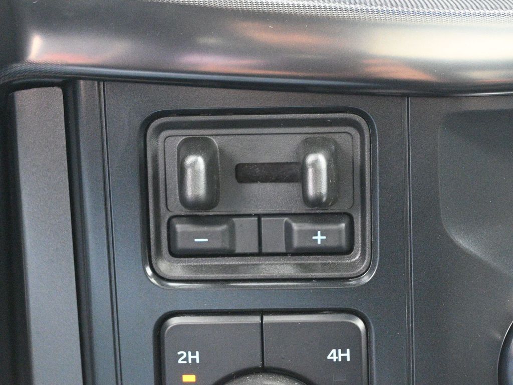 2025 Ford F-150 Lariat photo 17