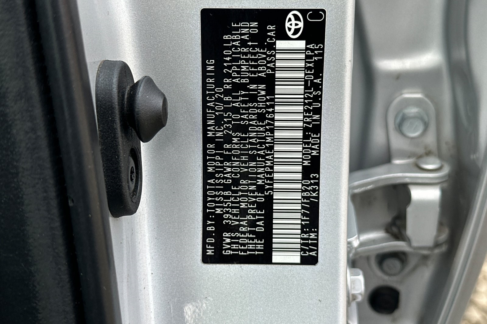 2021 Toyota Corolla LE photo 18