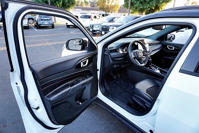 Used 2023 White Jeep Trailhawk image 31