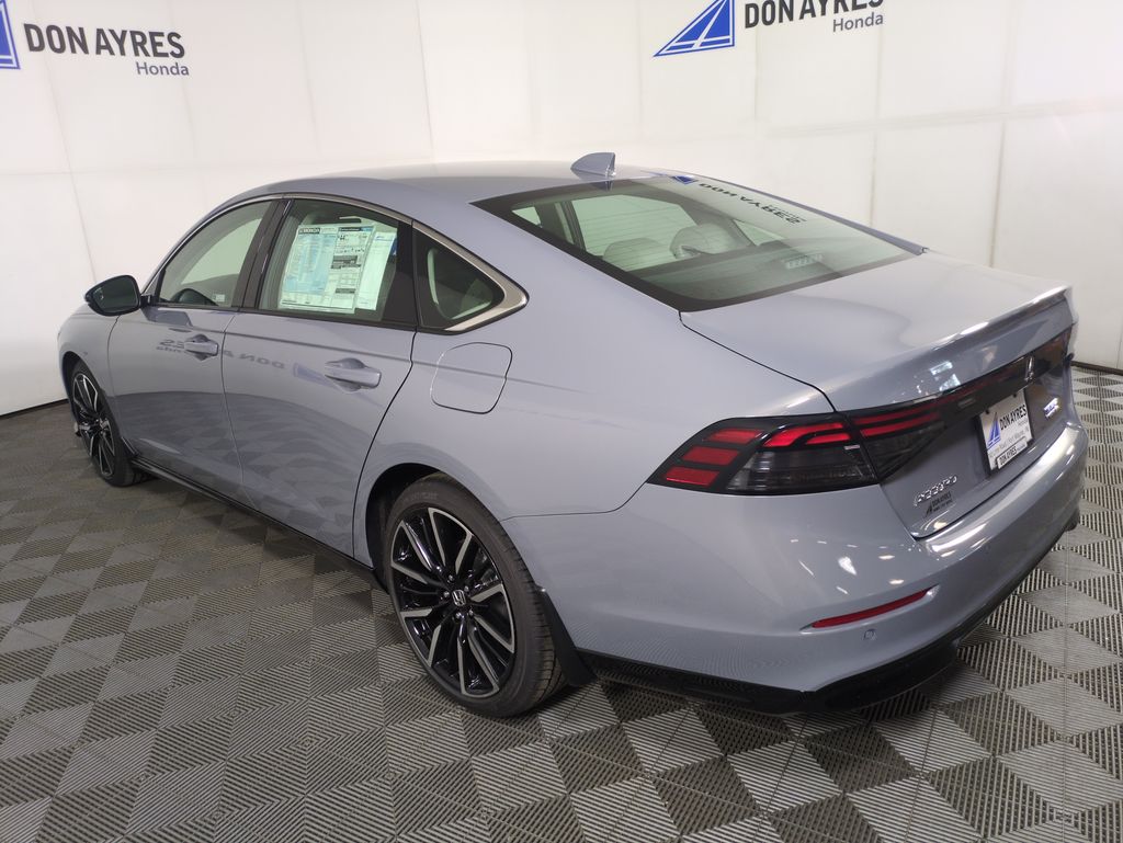 2025 Honda Accord Hybrid Touring photo 3