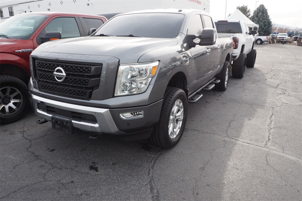 2021 Nissan Titan XD SV's photo