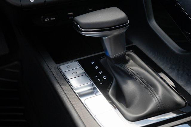 2025 Hyundai Elantra Limited photo 21
