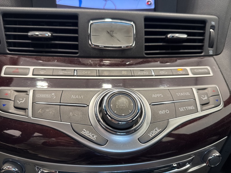 2018 Infiniti Q70 3.7 Luxe photo 28