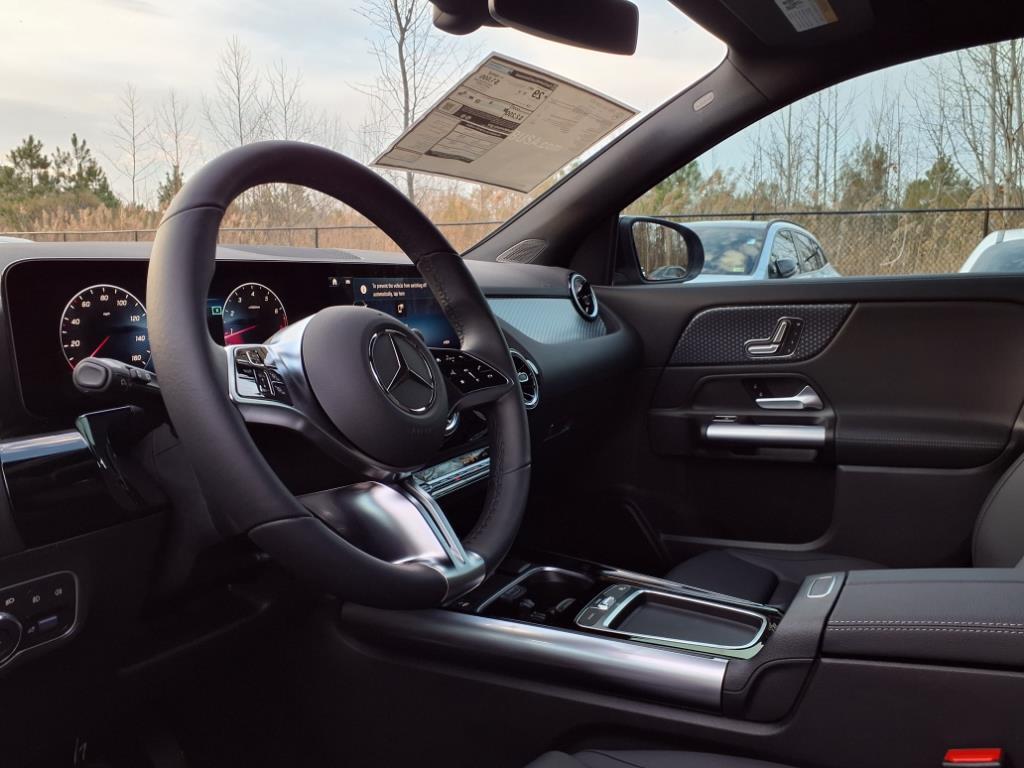 2025 Mercedes Benz GLA 250 photo 6