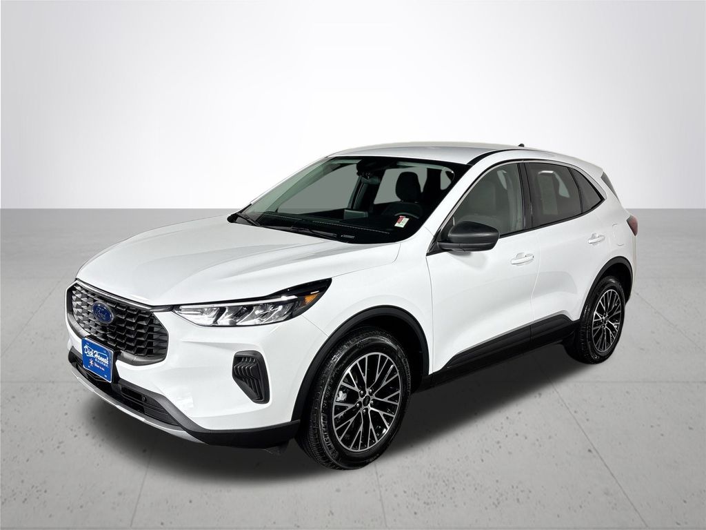 2023 Ford Escape Hybrid Active photo 2