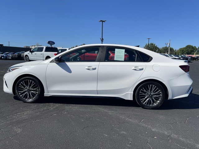 2023 Kia Forte GT-Line photo 7