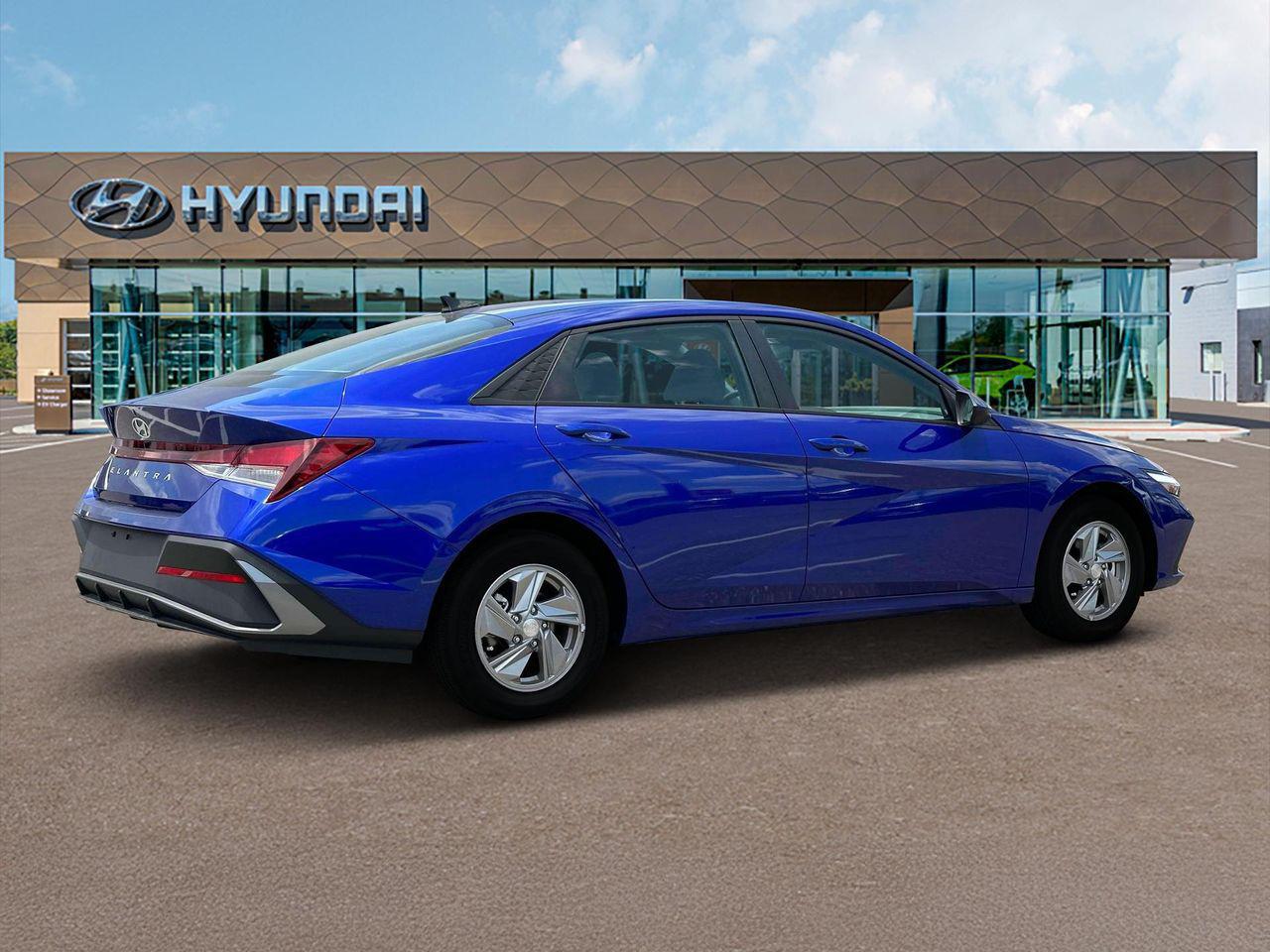 2025 Hyundai Elantra SE photo 8