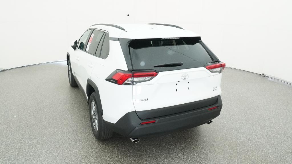 2025 Toyota RAV4 Hybrid XLE photo 15