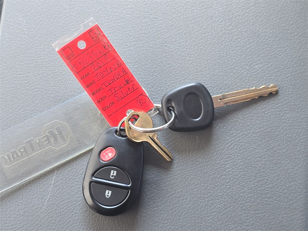 2010 Toyota Tundra Grade photo 16