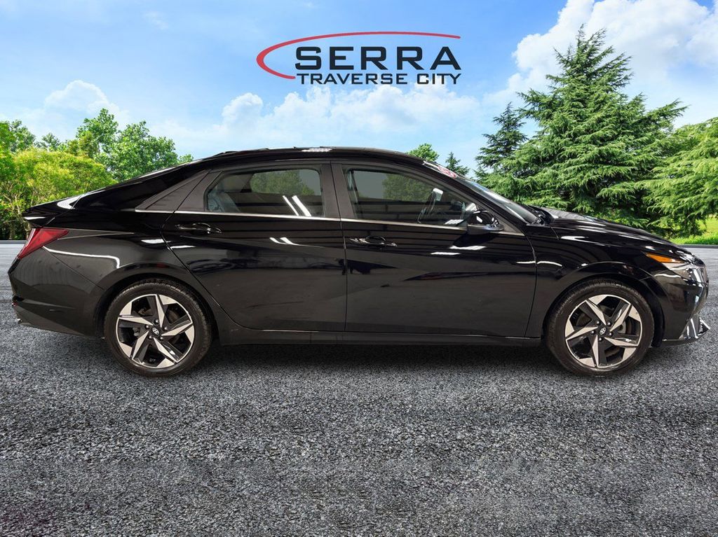 2023 Hyundai Elantra Hybrid Limited photo 4