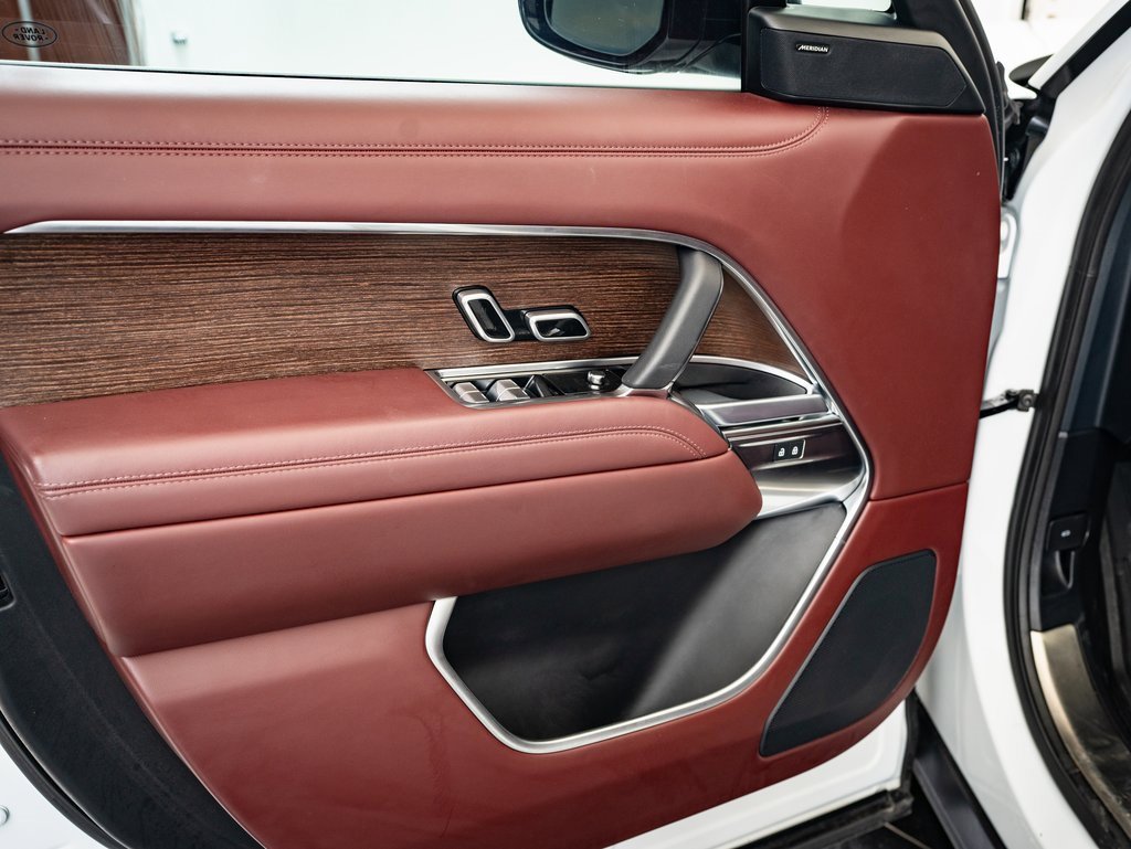 2023 Land Rover Range Rover SE photo 22