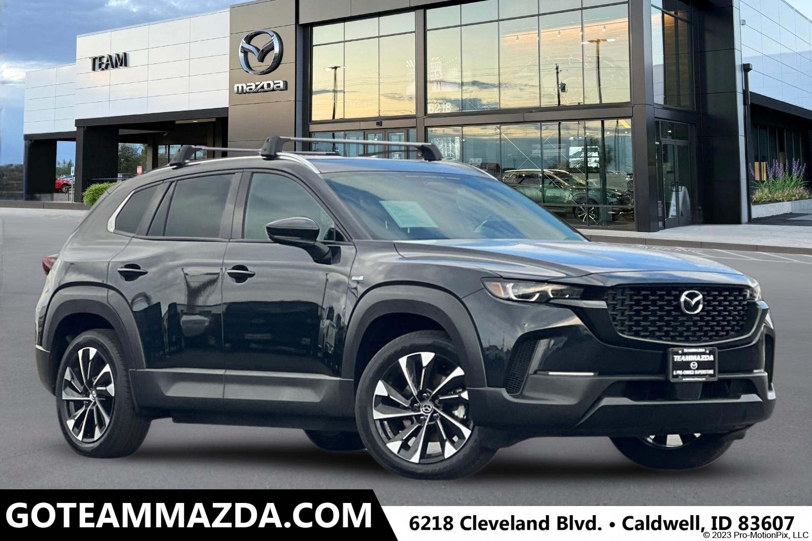 2025 Mazda CX-50 Premium Plus's photo