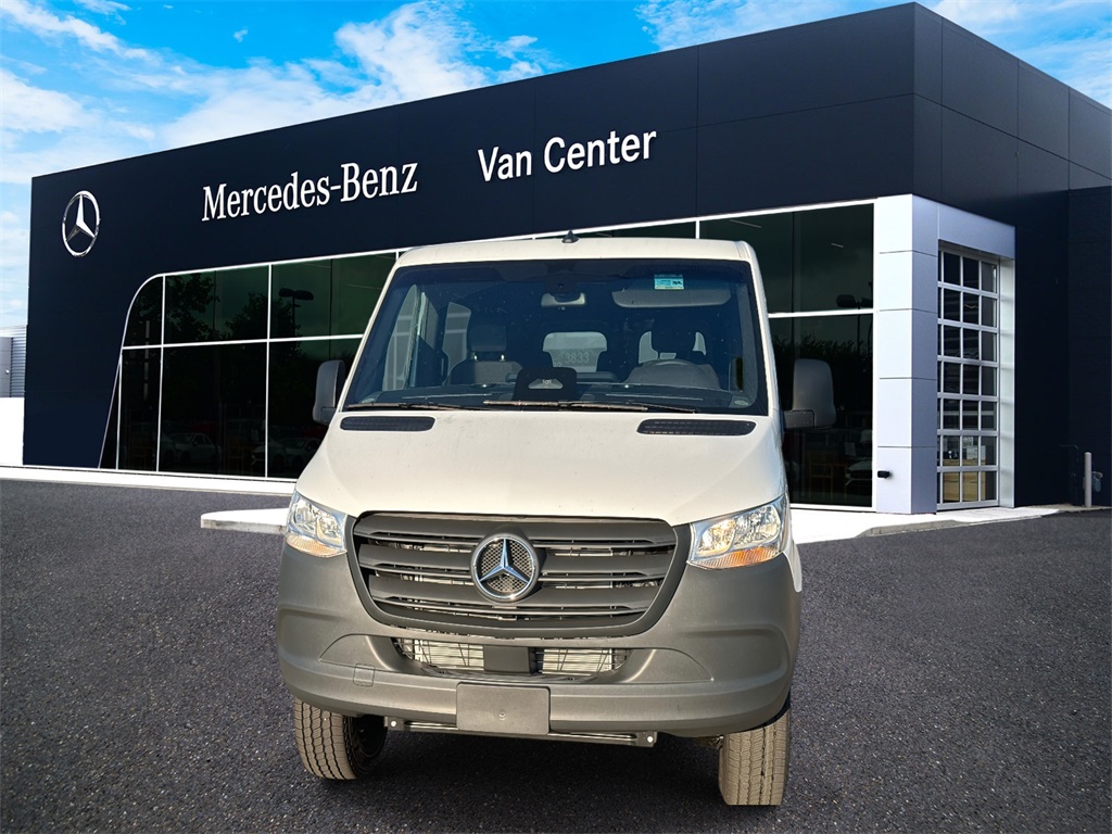 2026 Mercedes Benz Sprinter Crew Van photo 6