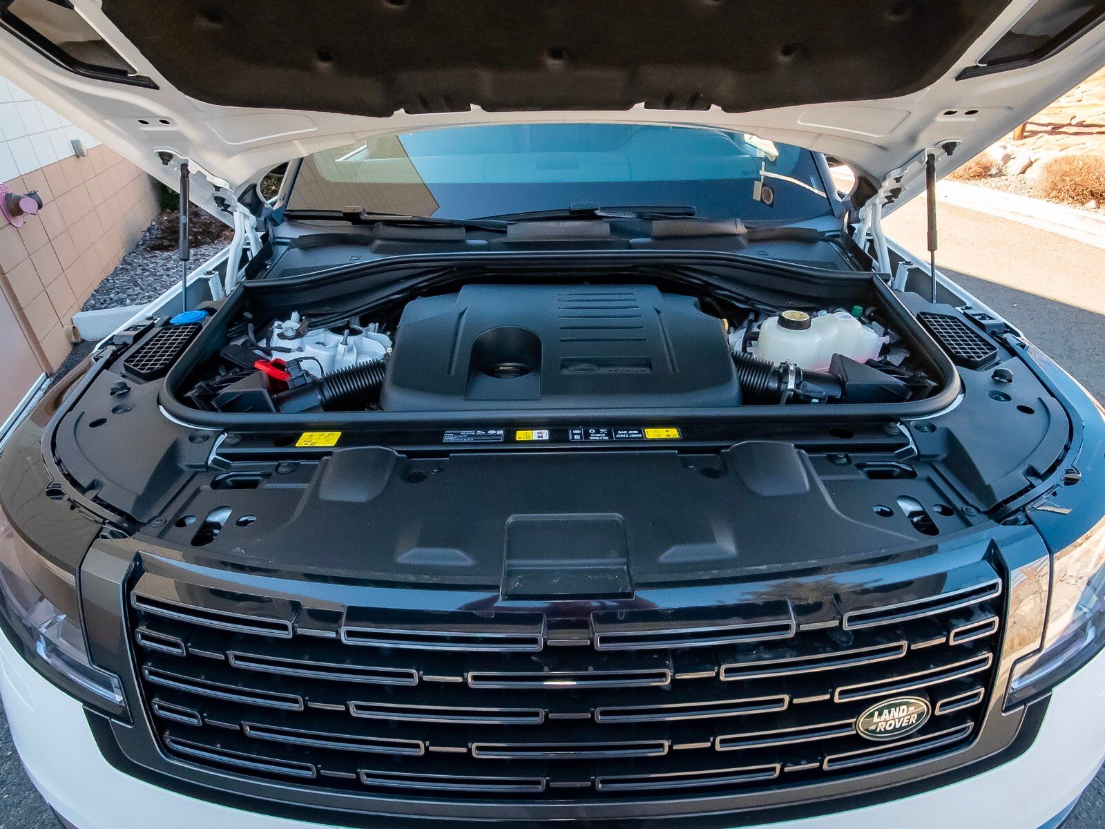 2025 Land Rover Range Rover SE photo 46