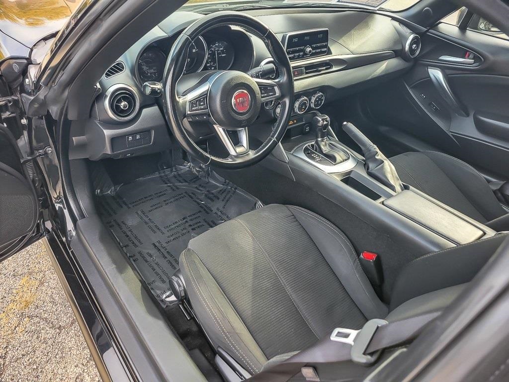 2017 Fiat 124 Spider Classica photo 7